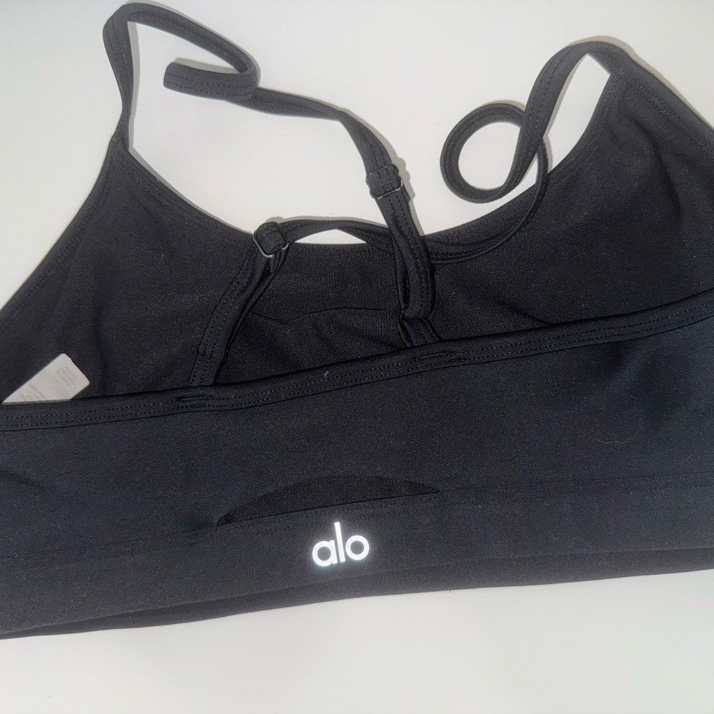 Alo Yoga Black Airlift Intrigue Bra, Large